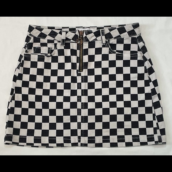 Urban Outfitters Dresses & Skirts - Urban outfitters check skirt